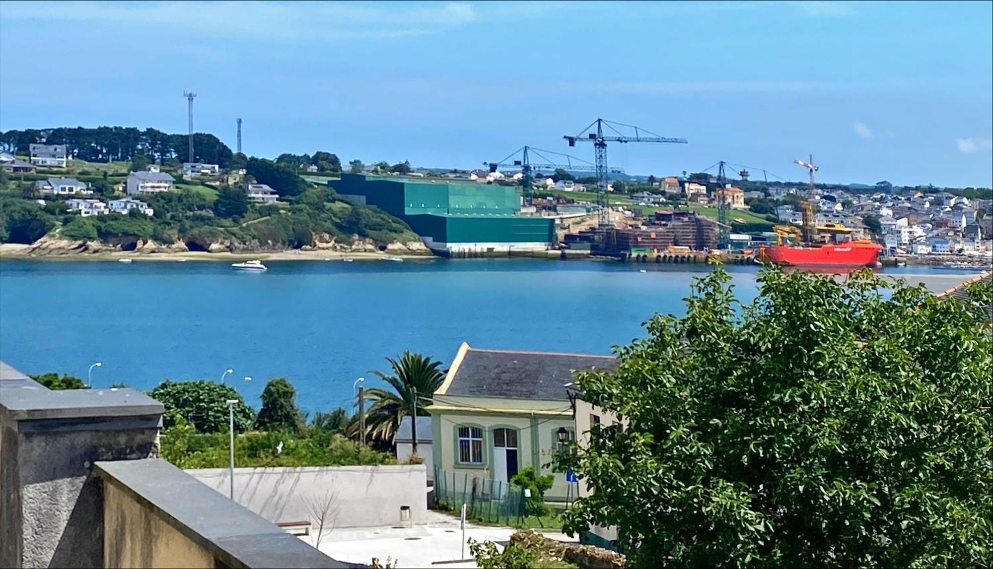 Apartamentos Buenos Aires,En El Centro De Ribadeo Con Vistas A La Ria 外观 照片